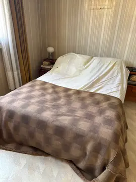 Lit, sommier et matelas