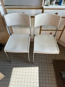 Lot de 2 chaises de cuisine métal et plastique
