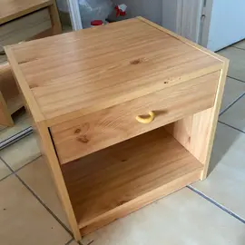 Petite table de chevet