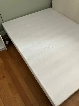 Sommier et matelas 140 par 190