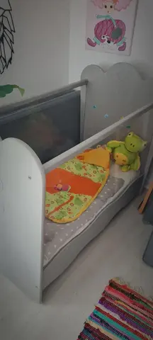 Lit bebe en bois