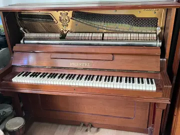 Piano marque Prestel