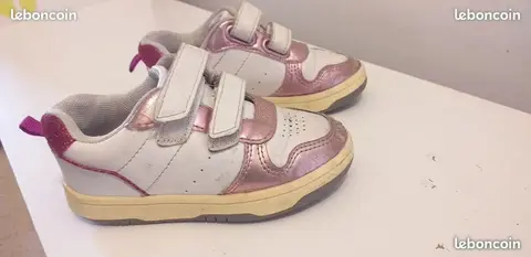 paire de baskets fille pointure 24