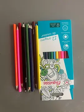 Lot de crayons de couleur