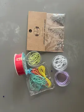 Lot d'accessoires pour les perles