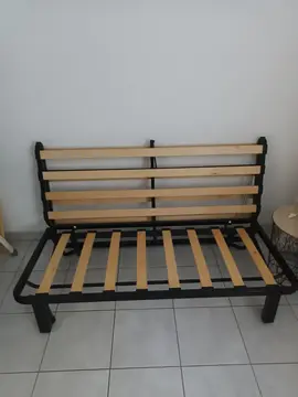 sommier pliables 140 et matelas en 140 mousse le tout en très bon etat