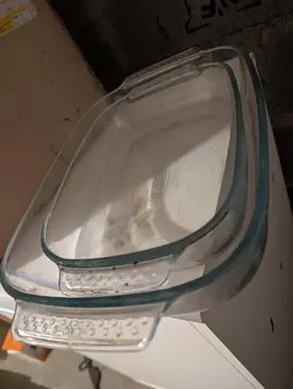 2 plats en verre pirex