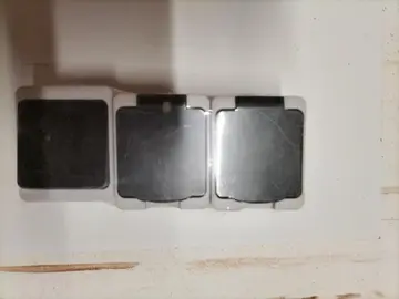 Plusieurs prises électriques