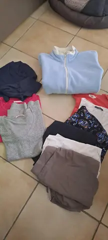 lot de vêtements femme taille 2