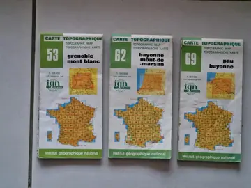 3 cartes topographiques