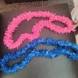 donne colliers fête