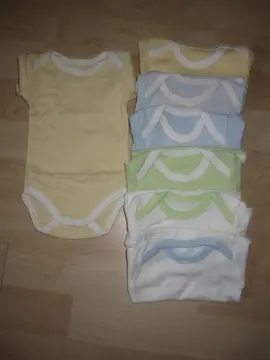 Lot bodies 3 mois