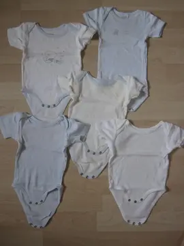 Lot bodies 3 mois