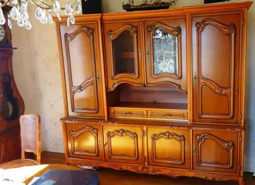 Buffet Haut Style Louis XV avec vitrines