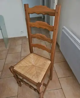 TABLE CHAISES ET MEUBLE