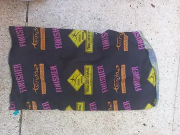 tour de cou en polyester