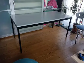 Table bureau