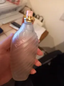 bouteille en verres de parfum femme