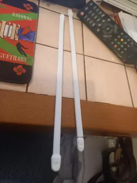 petite tringle a rideaux réglable les dimension je ne sais pas