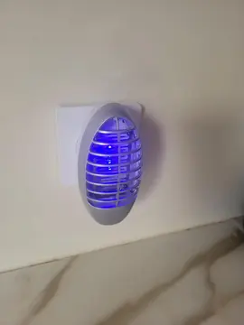 prise anti insectes
