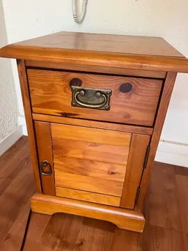table de nuit en bois