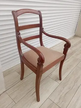 chaise tissu et bois massif