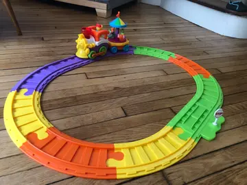 lors de jeux d’éveil bébé en très bon état