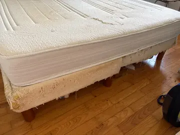 matelas + sommier 160*200 lit