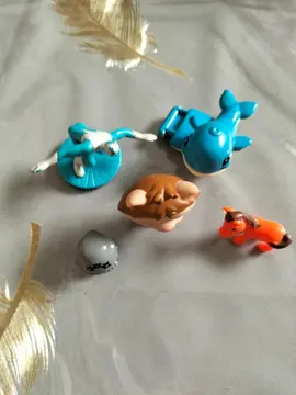 Petites figurines diverses