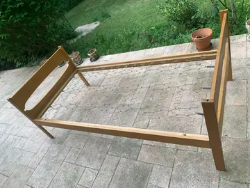 Lit à une place