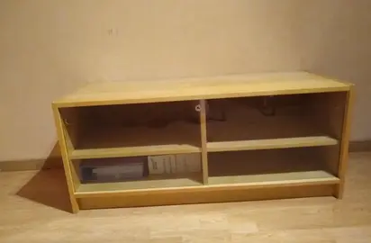 Meuble TV Ikea Benno portes verre