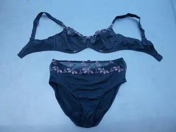 ensemble culotte femme + soutien gorge à armatures