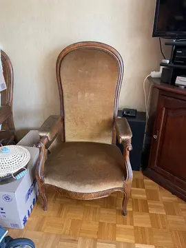 Deux Fauteuils voltaire