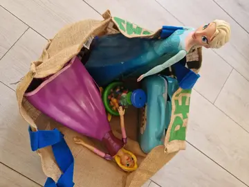 donne sac de jouets