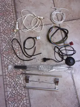 Lot chutes fils électrique et divers