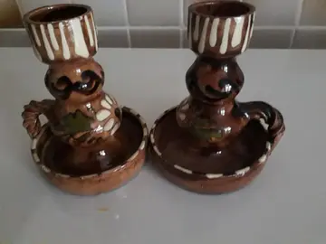 2 bougeoirs en terre cuit