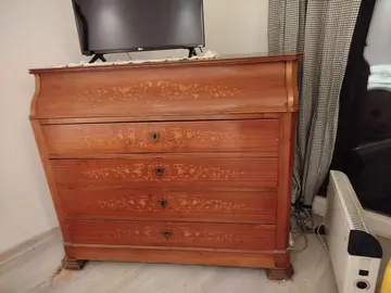 commode en bois massif