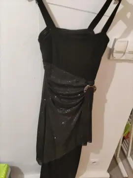 combinaison tunique à paillettes de soirée. taille 38.