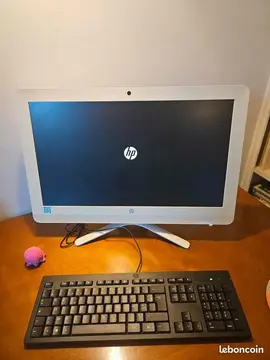 Ordinateur fixe windows (tour intégrée)