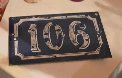 Plaque numéro 106