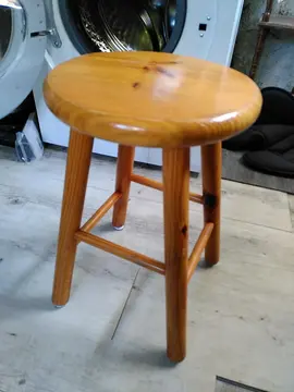 Trois tabourets