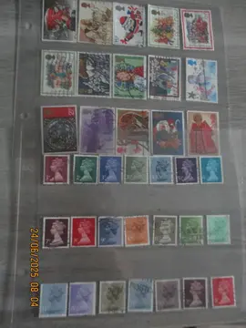 36 timbres oblitérés Grande-Bretagne (Noël + Reine)
