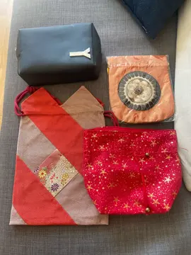 Lot de pochettes et trousse