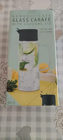 carafe neuve
