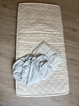 Matelas lit à barreaux bébé