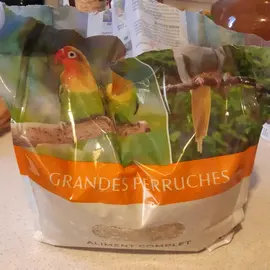 Sac de graines pour grandes perruches - Sachet de 4 kilos entamé mais n'a servi qu'une seule fois