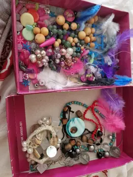 lot perles et plumes