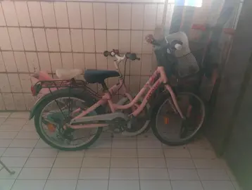 2 vélos + 2 trottinettes pour enfant