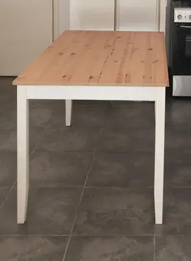 Petite table à manger 4 pers.