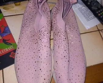 Basket rose avec brillant pour femme pointure 40 sans Semmel et laver a l éponge